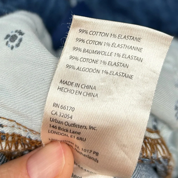 Pilcro Retro High-Rise Flare Jeans, size 30T - Picture 14 of 14